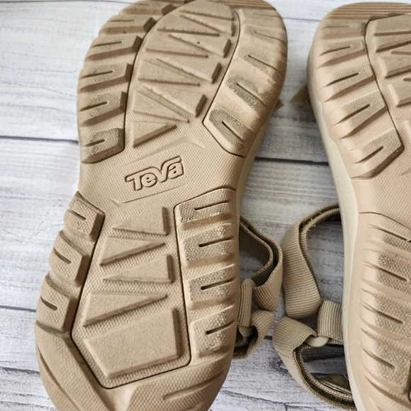 Teva Women's Taupe SandalsTeva Hurricane Sandal- Pre-Owned - Picture 6 of 8
